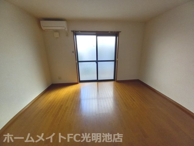 ボナール鳳南の洋室