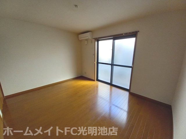 ボナール鳳南の洋室