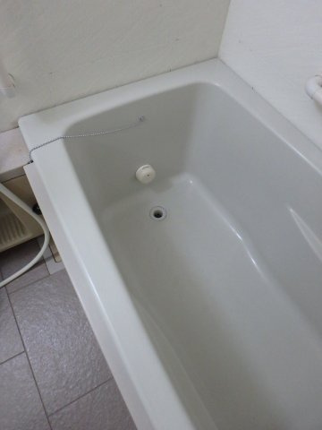芦屋ハイタウンの浴室|高温差湯式の浴槽です。