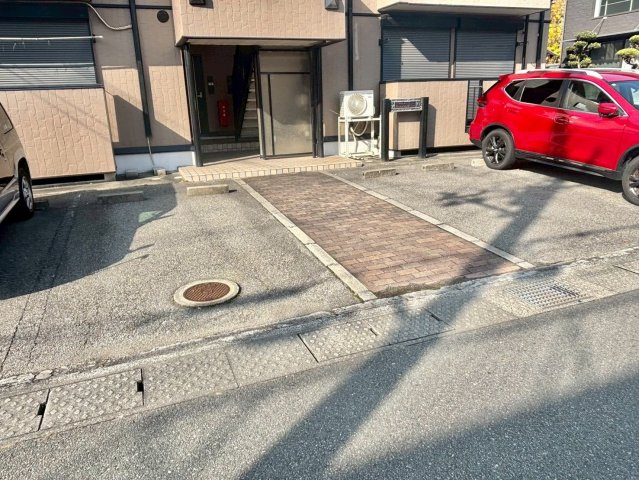 マーリンキードムの駐車場