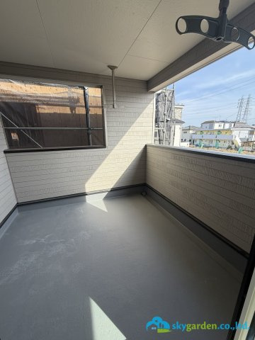 平塚市御殿第18Ⅰ期4棟　新築戸建　全8棟4号棟のバルコニー