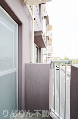 【バルコニー】 | ガーデンヒルズ助任Ⅰ | 広々としたバルコニーです