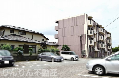 【駐車場】 | ガーデンヒルズ助任Ⅰ | 駐車場です