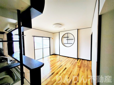 【居間・リビング】 | ガーデンヒルズ助任Ⅰ | おしゃれな居間です