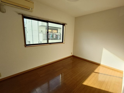 【洋室】 | 岩﨑マンション | コンパクトで使いやすい洋室です