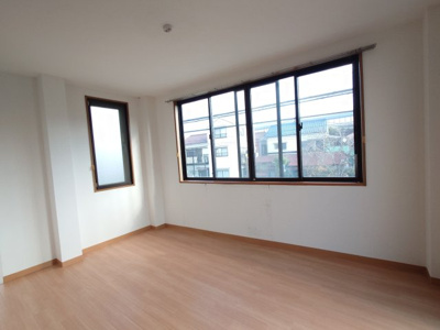 【洋室】 | 岩﨑マンション | きれいな洋室です