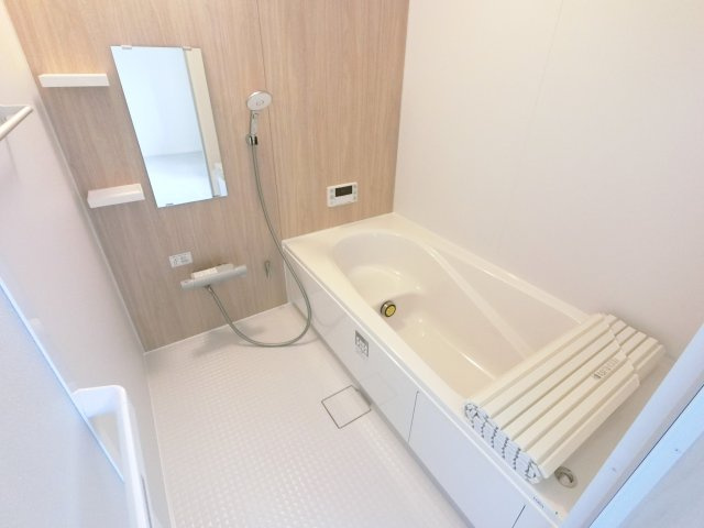 三養基郡基山町大字小倉11期　4号棟の浴室|日々の疲れを癒すお風呂付です