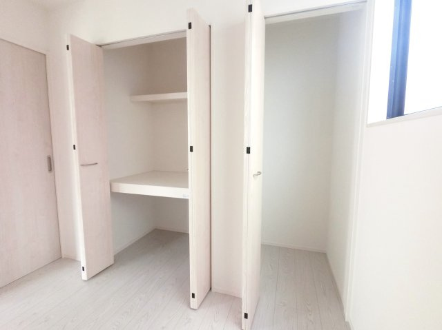 三養基郡基山町大字小倉11期　4号棟の収納|こまごまとしたものを収納できそうですね