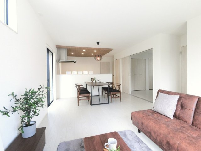 三養基郡基山町大字小倉11期　4号棟の居間・リビング|リビングです