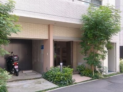 カーサラスク目白台のエントランス