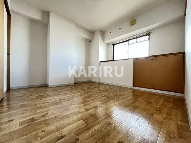 ソレアード鶴見の洋室