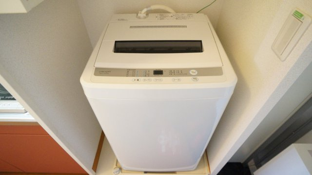 レオパレスシャルマンアンジュのその他|便利な室内洗濯機置き場
