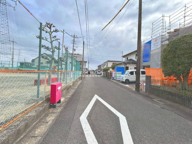 ブルーミングガーデン　一宮市大和町南高井　全１区画分譲の前面道路含む現地写真|「現地（2025年12月11日）撮影」　
■前面道路　
■ヤマダ不動産　株式会社リライフ