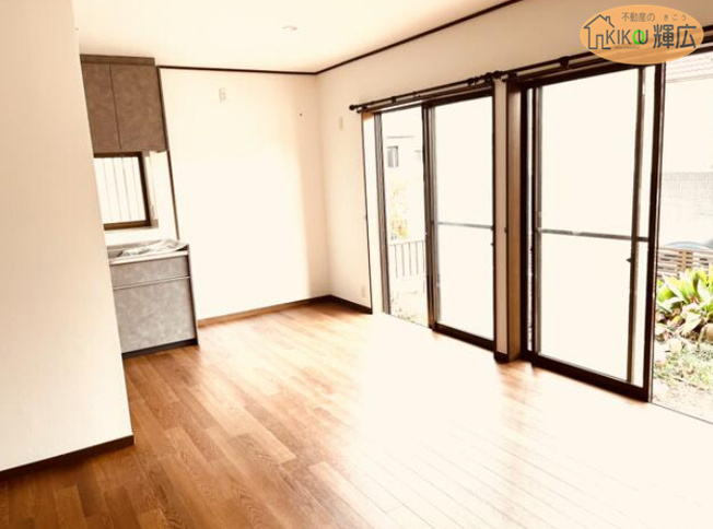 【居間・リビング】 | 加古川市別府町別府　中古戸建