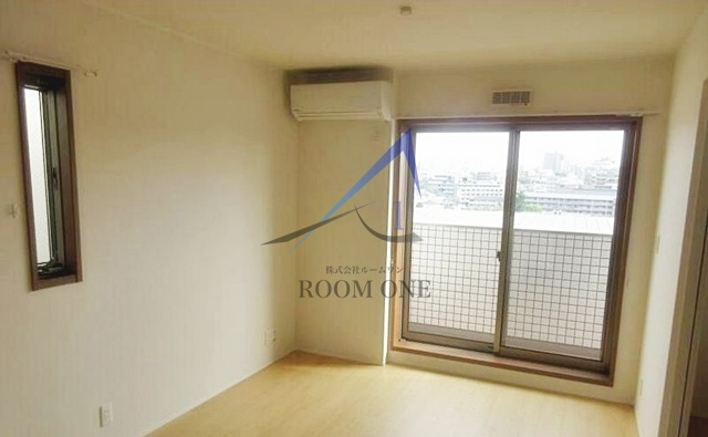 ガーデンヒルズの居間・リビング|洋室のお部屋です。