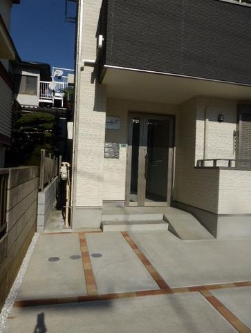 アルカディアⅤのエントランス