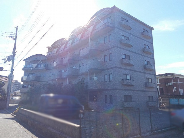 グラシア魚住の外観