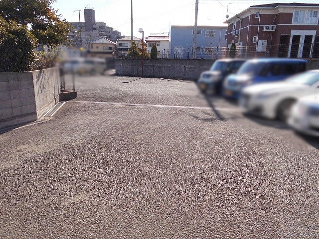 グラシア魚住の駐車場