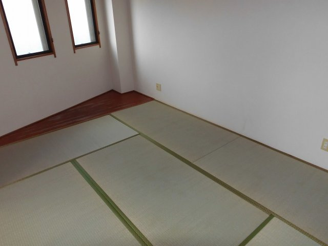 グラシア魚住の和室