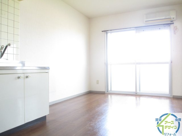 グリーンエイトⅢの居間・リビング|※類似部屋