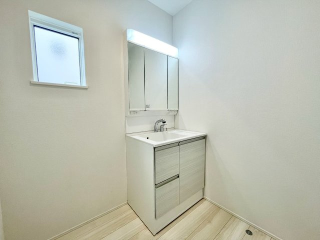 【独立洗面台】 | 富里市日吉倉2号棟 | 最短即日のご見学も承ります！お気軽に０４７６－３７－３８８８までお問合せ下さい！