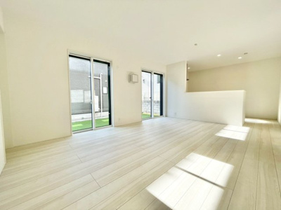 【居間・リビング】 | 富里市日吉倉2号棟 | 最短即日のご見学も承ります！お気軽に０４７６－３７－３８８８までお問合せ下さい！