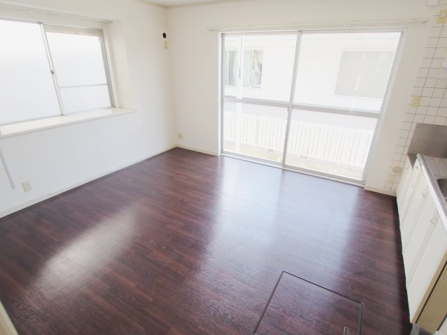 メゾネットTK　Bの居間・リビング