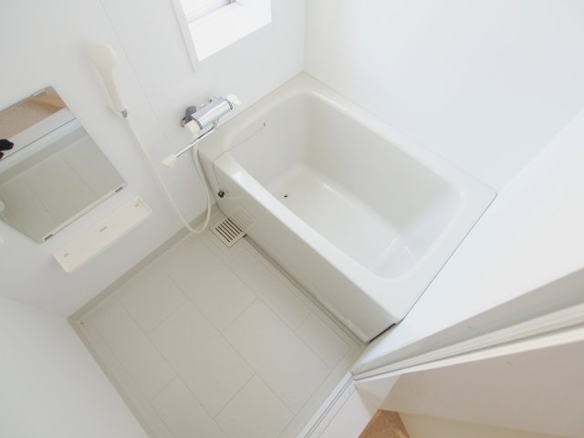 メゾネットTK　Bの浴室