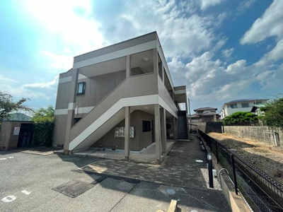 【外観】 | ＳＵＥ　ＳＴＡＴＩＯＮハイツ | 外観写真（昼）