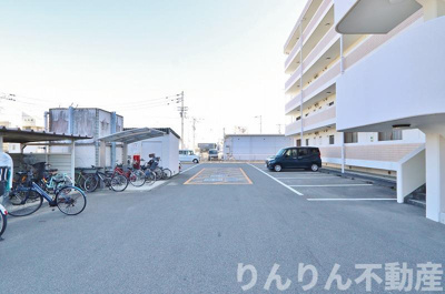 【駐車場】 | ハピネス21 | 駐車場に車を止められます