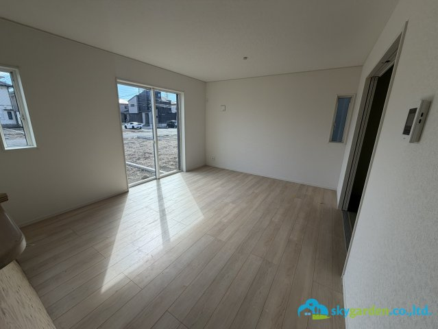 平塚市御殿第18Ⅰ期4棟　新築戸建　全8棟3号棟の居間・リビング