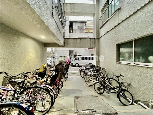 ダイアパレス大島の駐輪場|【自転車置き場】最新の空き状況や費用などの詳細は担当スタッフまでお問い合わせください。