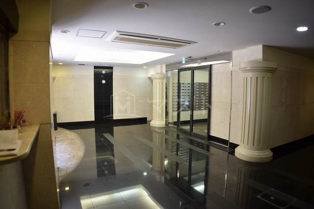 Gramercy Nipponbashiのロビー