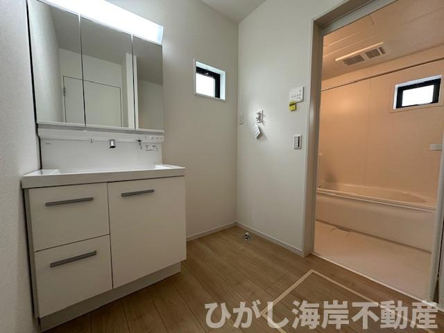 茅ヶ崎市南湖６丁目　新築戸建　全２棟の脱衣所|脱衣スペース