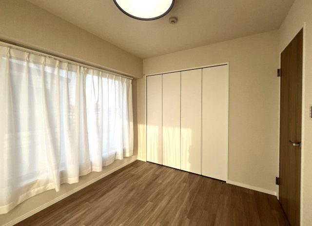 ミオカステーロ十日市場ステッサの洋室