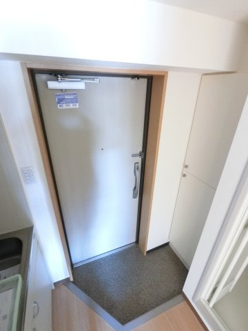 レジディア行徳の玄関