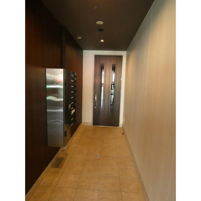 【エントランス】 | コルザ | 落ち着いたエントランスです