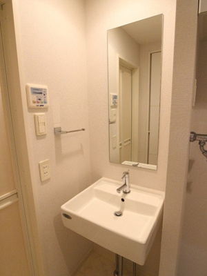 【洗面所】 | コンシェリア・デュー池袋 | 使いやすい洗面所です