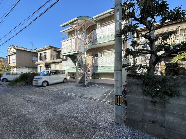 スカイハイツⅡの駐車場