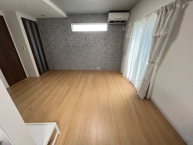 【居間・リビング】の画像