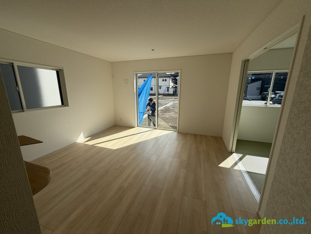 平塚市御殿第18Ⅰ期4棟　新築戸建　全8棟1号棟の居間・リビング