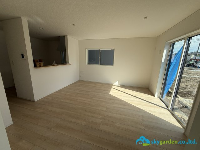 平塚市御殿第18Ⅰ期4棟　新築戸建　全8棟1号棟の居間・リビング