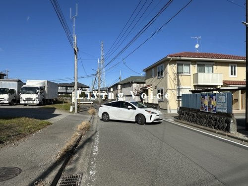 【前面道路含む現地写真】 | 【仲介手数料０円】藤沢市大庭8期　新築一戸建て | 藤沢市大庭8期　新築一戸建て