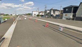 【前面道路含む現地写真】 | 吉川市中央　売地 | 都市計画道路　越谷吉川線(現在開通済み)