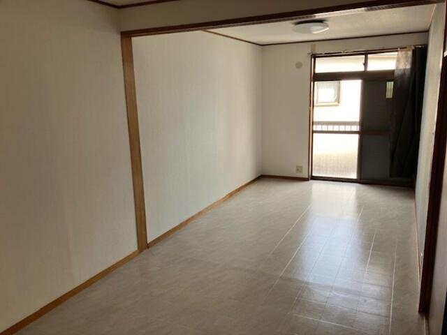 川崎市多摩区栗谷３丁目のアパートの洋室|洋室は広々１０．５帖！！