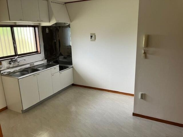 グリンパークの居間・リビング|ゆとりのある７．３帖のＤＫ