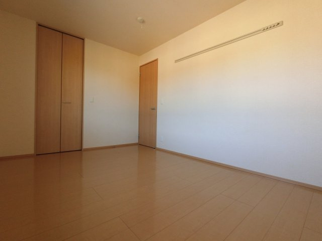 PARK HILLS MIYAKO Cの洋室