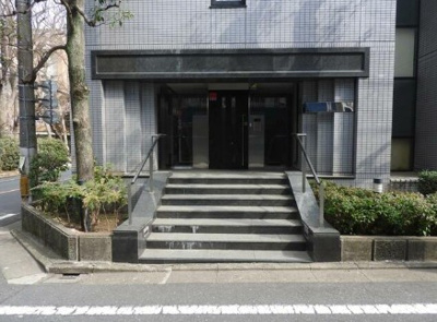 【エントランス】 | シュロス１２３