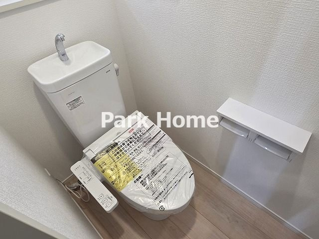 土佐山田町東本町1丁目-1号棟-新築戸建ての前面道路含む現地写真