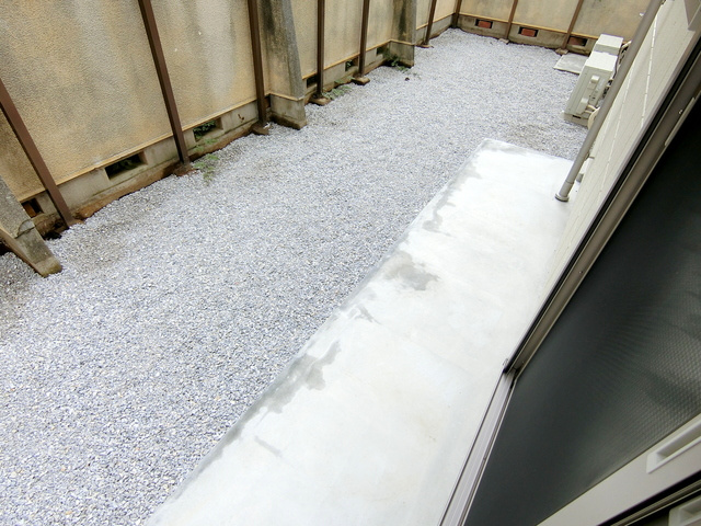 関町北２丁目メゾンのバルコニー|★専用テラス的なスペースです★